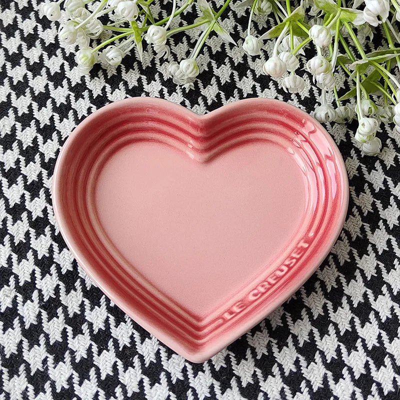 Heart Shaped Anti Vomiting Pet Bowl - Stress Free Feeding