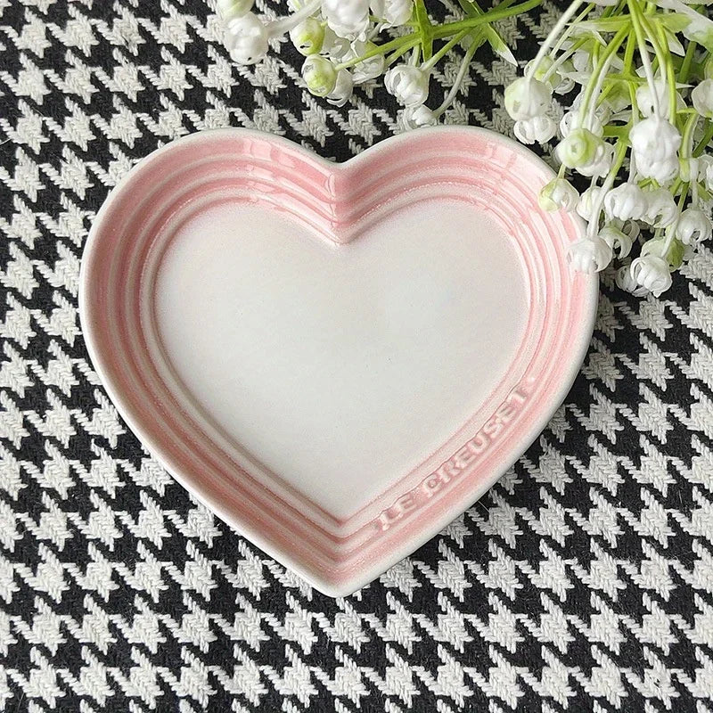 Heart Shaped Anti Vomiting Pet Bowl - Stress Free Feeding